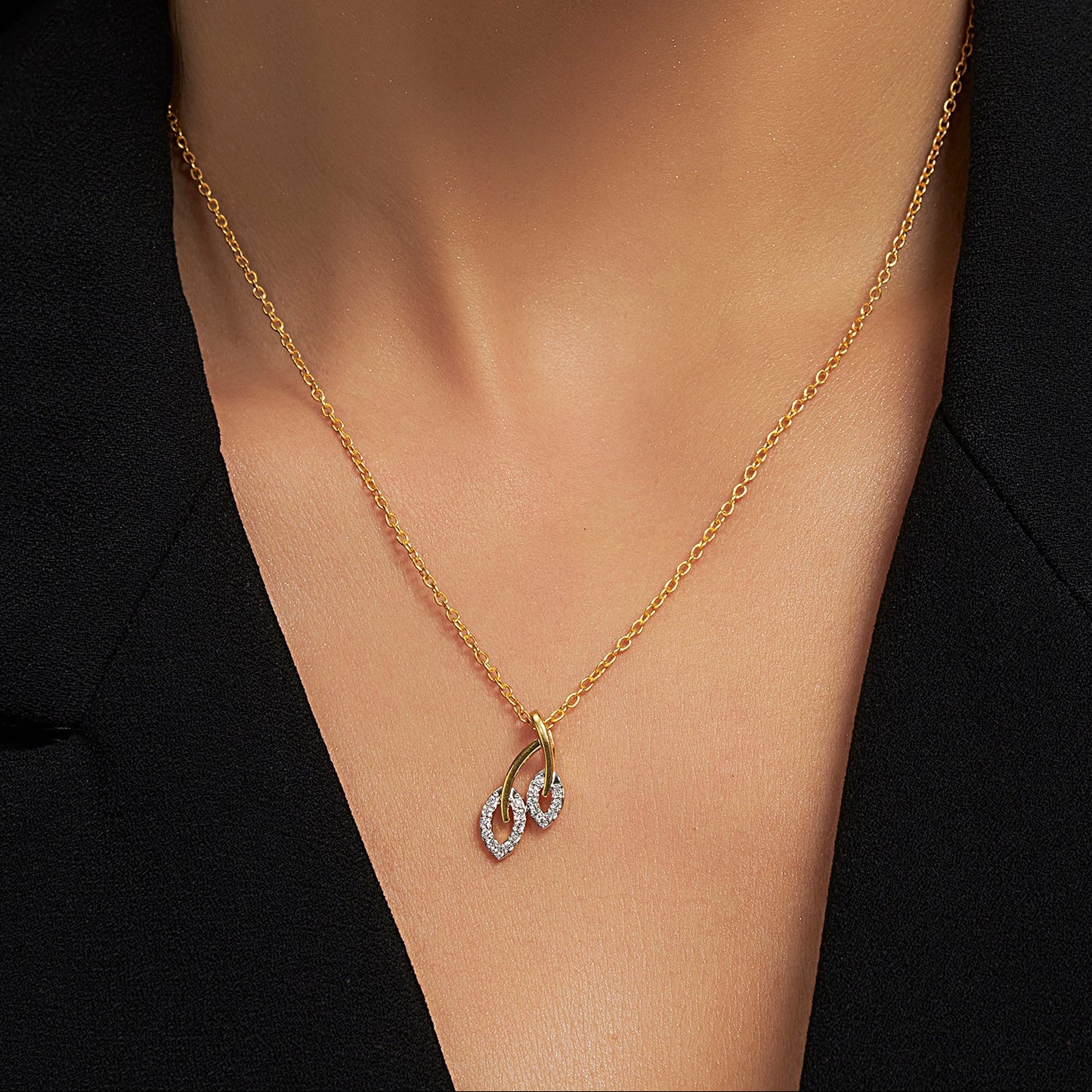 Leafy Luster Diamond Pendant (With Chain)