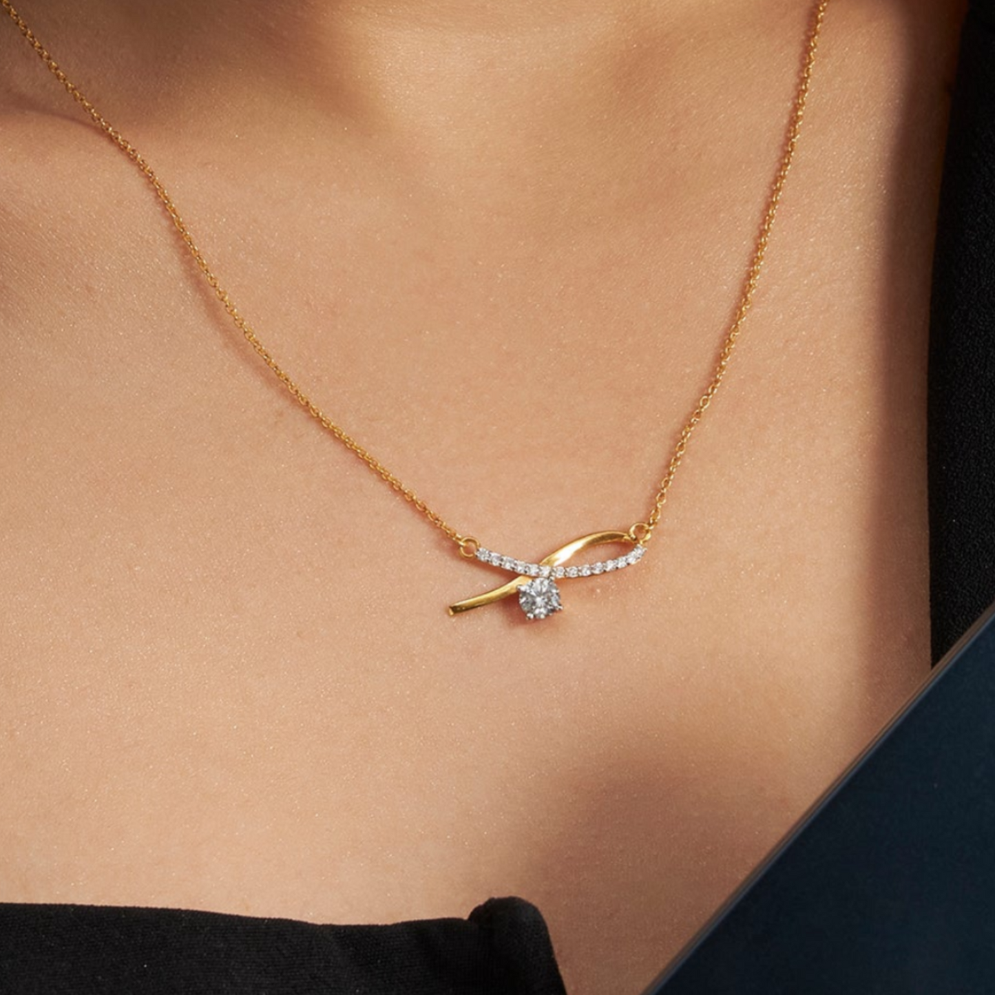 Limitless Harmony Solitaire Diamond Pendant (With Chain)