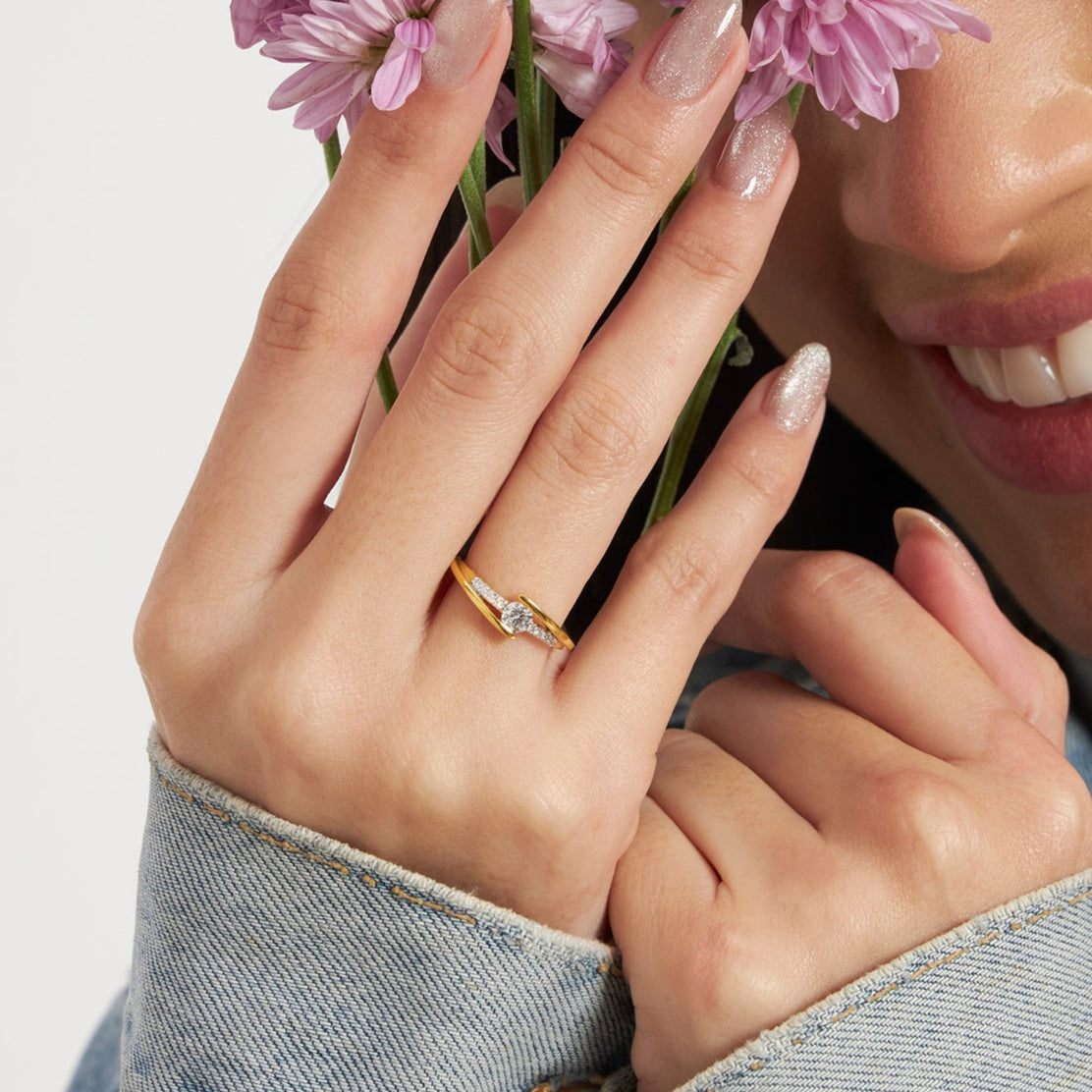 Majestic Gleam Solitaire Ring
