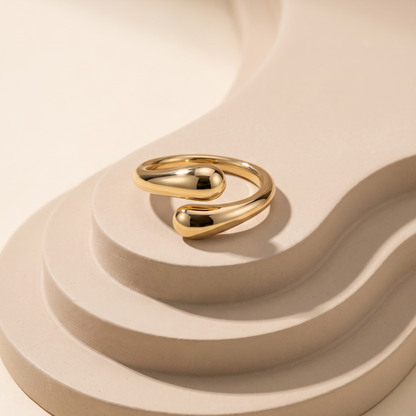 Tender Embrace Band Ring